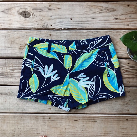 STYLUS Pants - Navy Tropical Floral Stretch Twill Shorts